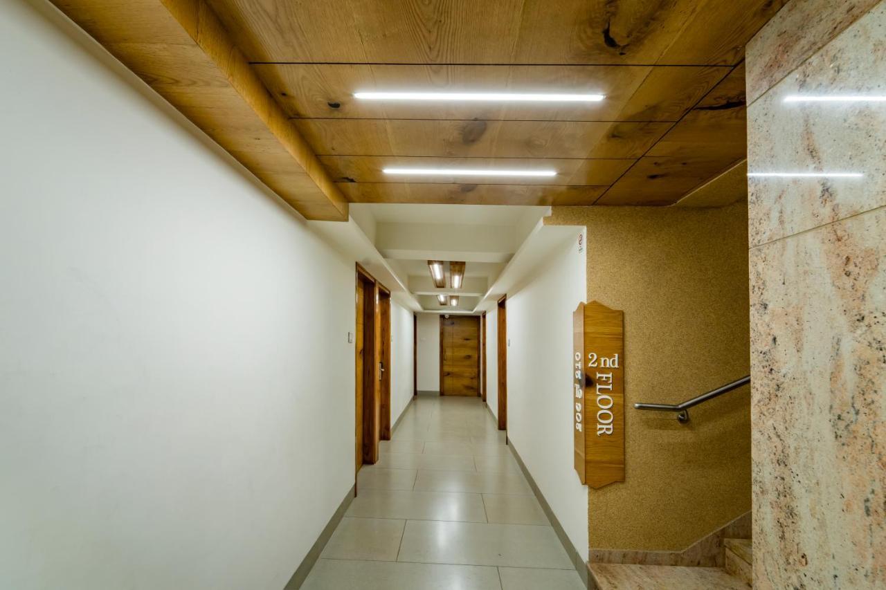 אחמדאבאד Hotel Pleasant Lake מראה חיצוני תמונה